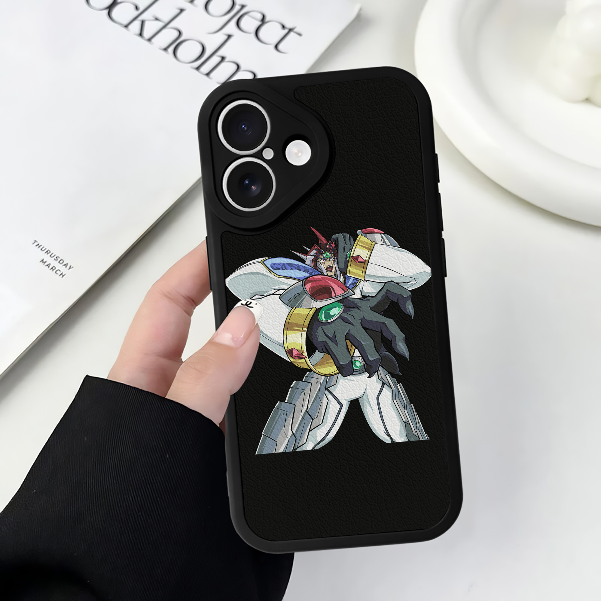 （画像用） 遊☆戯☆王 Yu-Gi-Oh! 【iPhone 16シリーズ対応】シリコンスマホケース（レザー調） 材質：シリコン